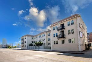 8th Street Studios Near Downtown Los Angeles – Move - Photo 1 of 1