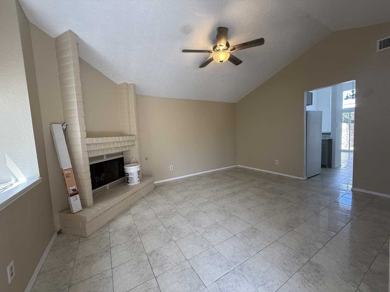 1524 Greg Powers Drive - Photo 4 of 25