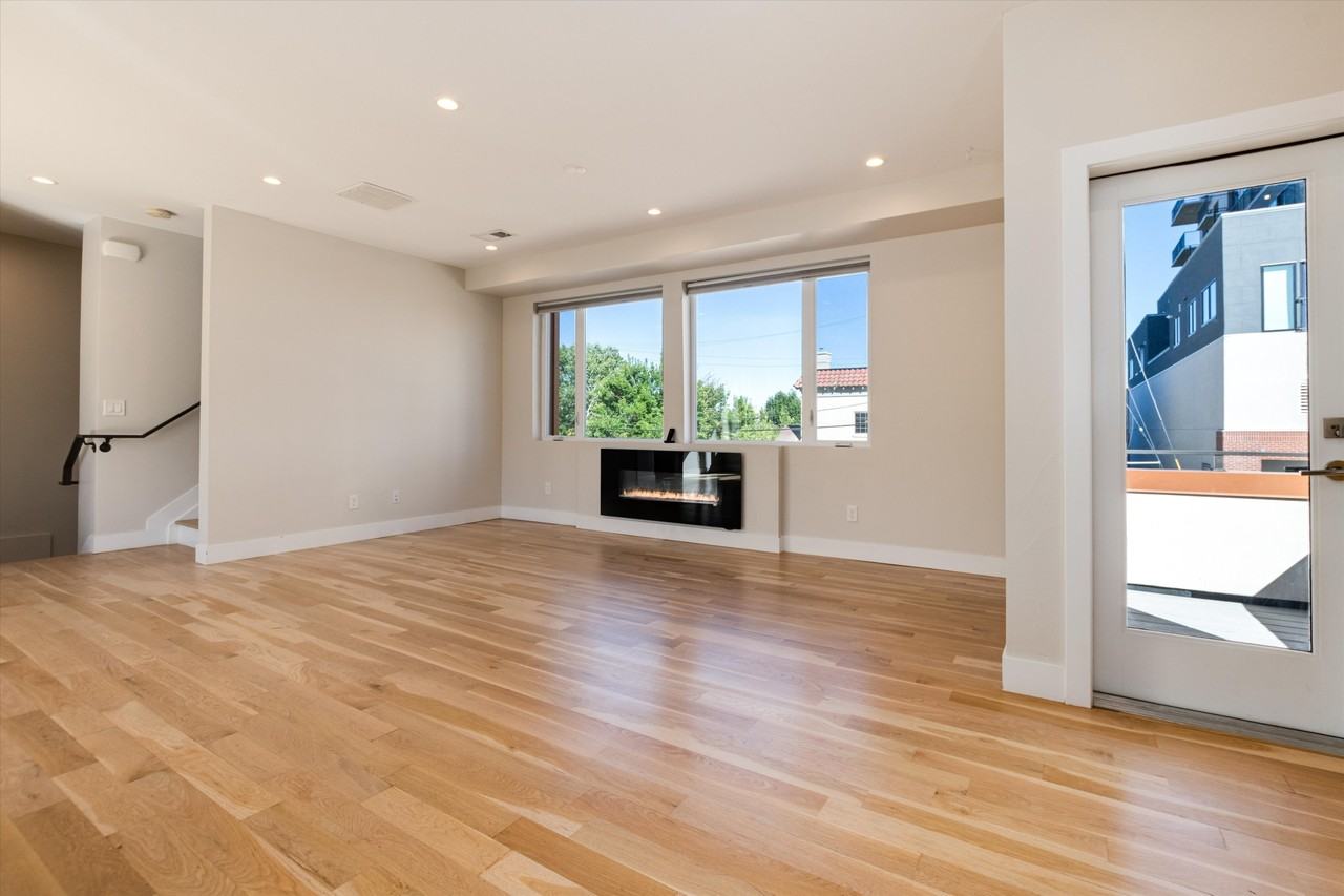 3422 W CONEJOS PL - Photo 4 of 44