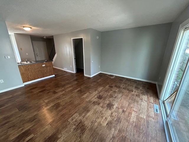 1118-1120 Lake Avenue - Photo 4 of 9