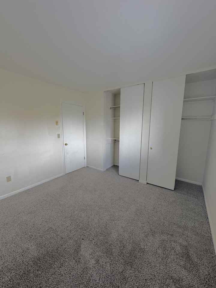 OH_AM_411-415 Grandin Avenue - Photo 5 of 6