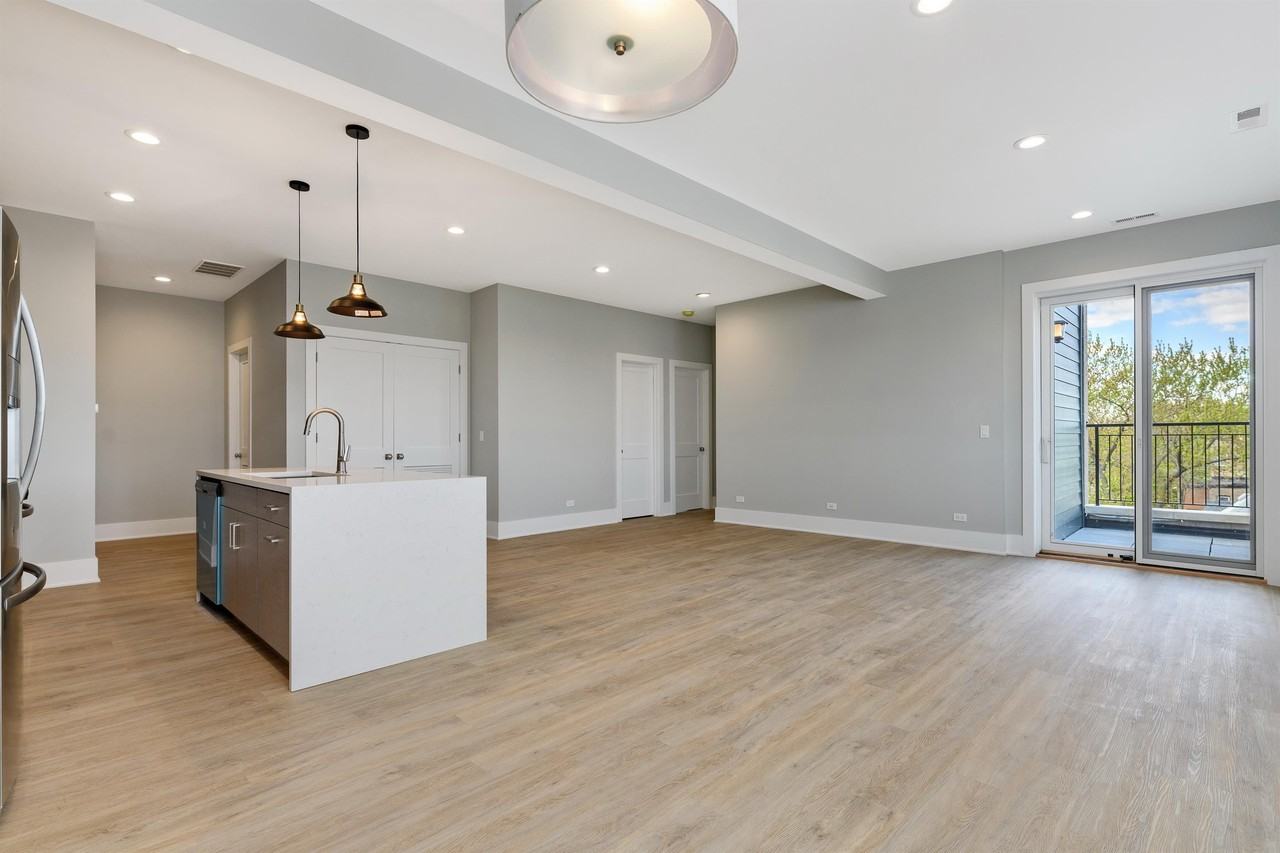 4646 N. Damen - Photo 4 of 27