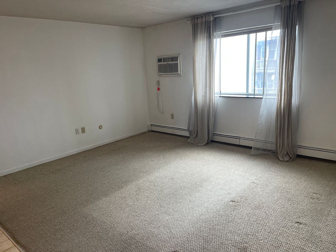 85 Gardner St - Photo 3 of 11