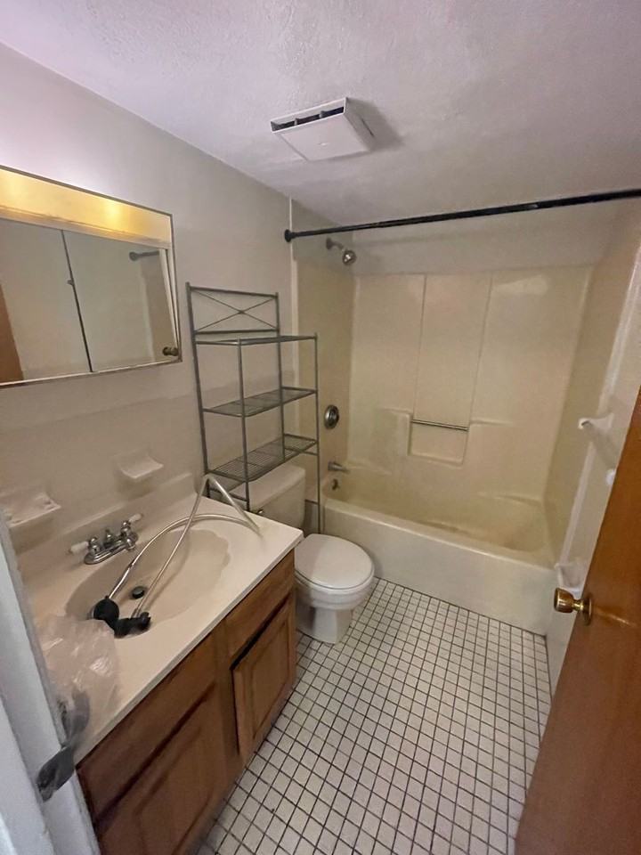 85 Gardner St - Photo 5 of 11