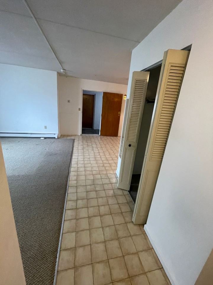85 Gardner St - Photo 6 of 11