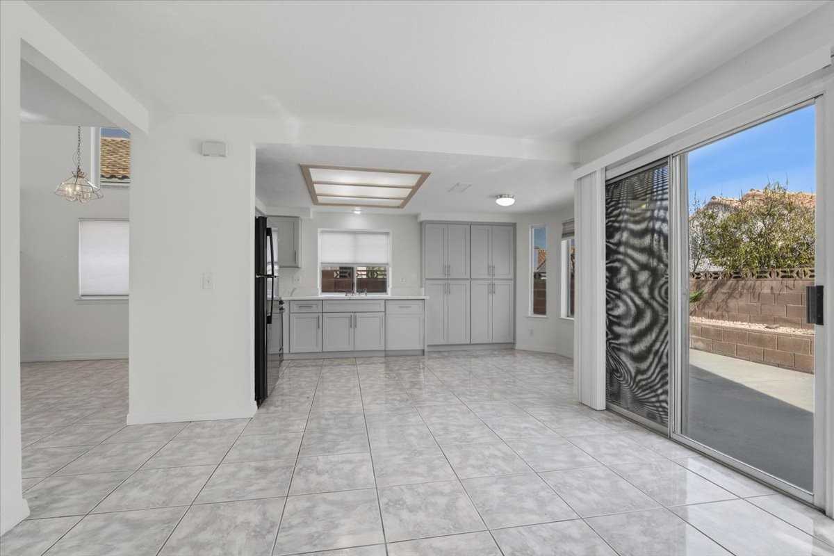 2408 Sage Pointe Cir #1 - Photo 5 of 23