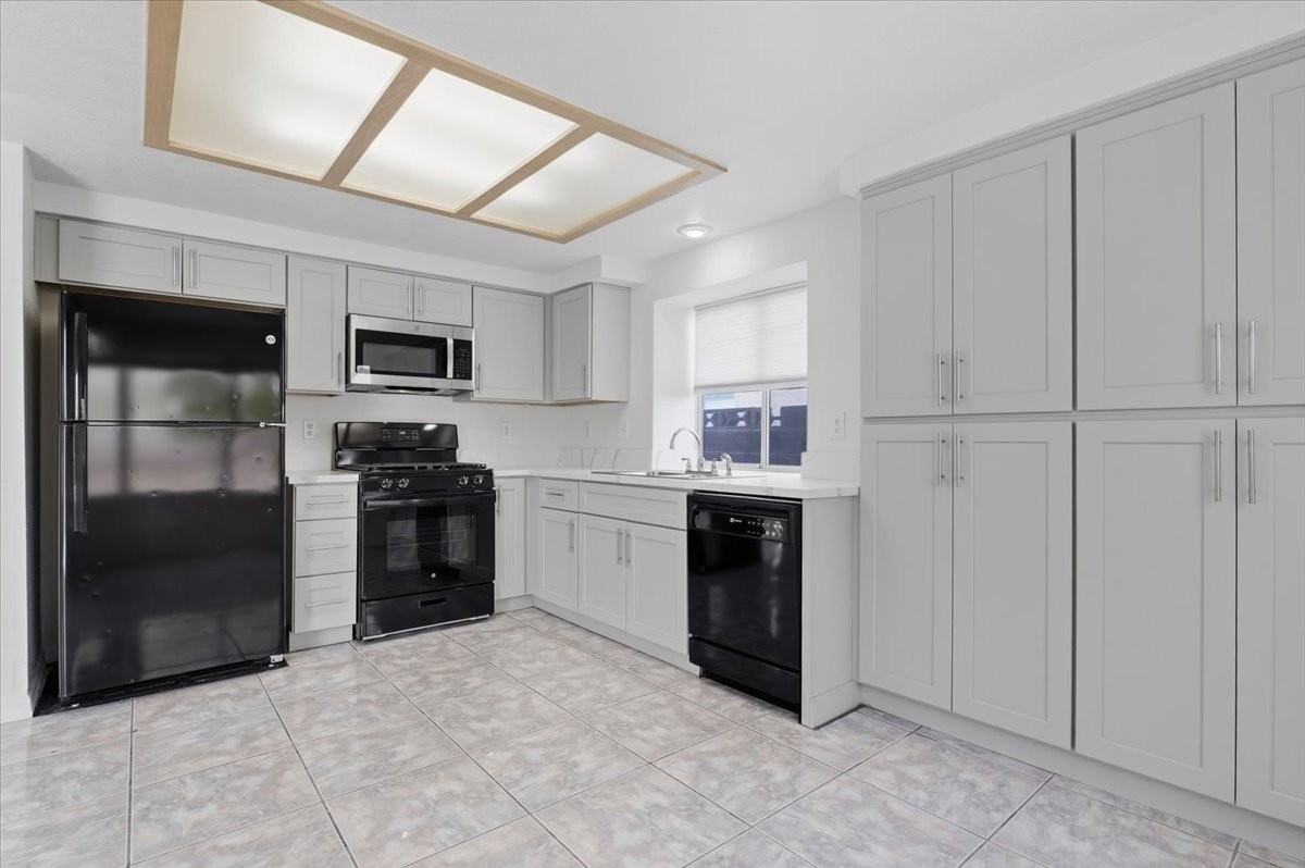 2408 Sage Pointe Cir #1 - Photo 6 of 23