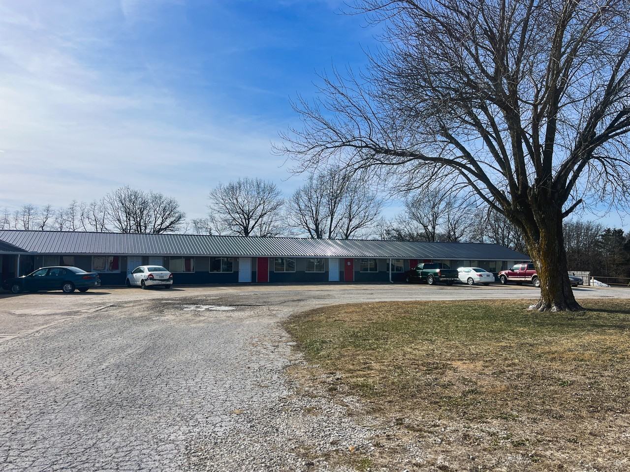 1050 East Clinton Avenue - Photo 2 of 7