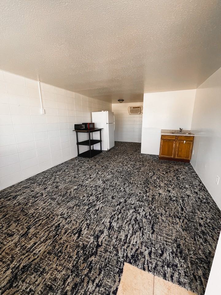 1050 East Clinton Avenue - Photo 6 of 7