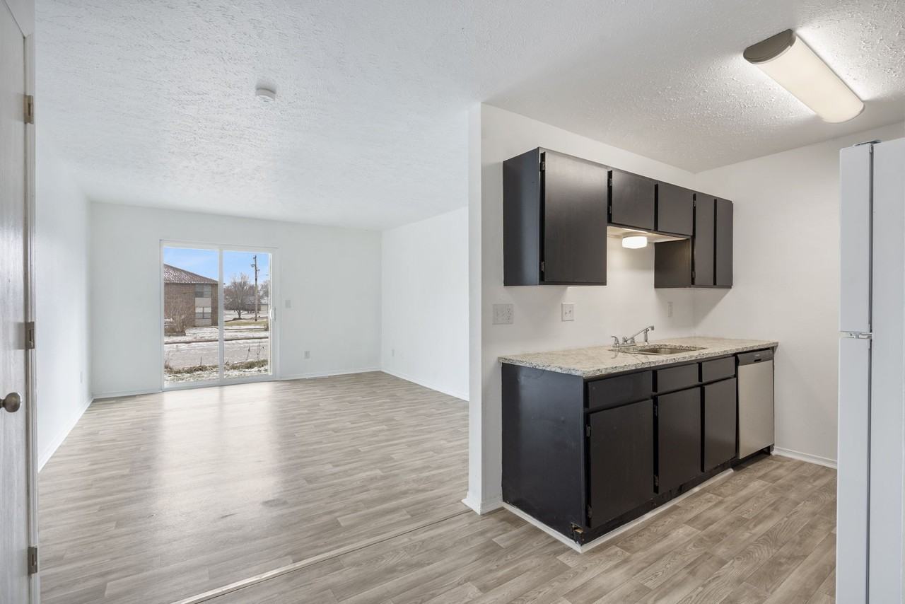 Brett Circle Apartments - Photo 7 of 16