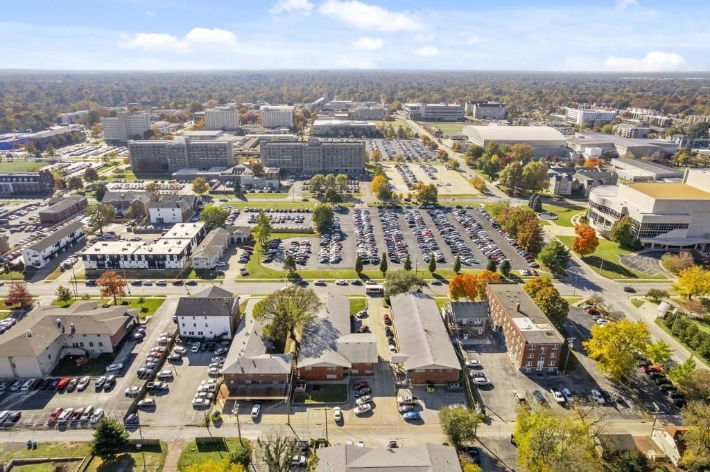 Embassy Apartments - Photo 4 of 43