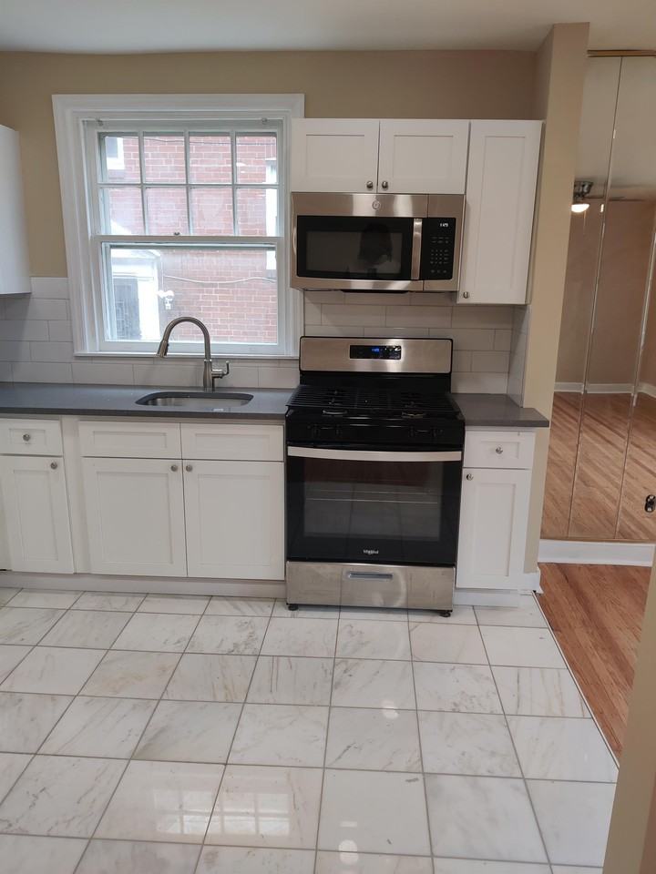 2444 North 50th Street - Photo 6 of 28