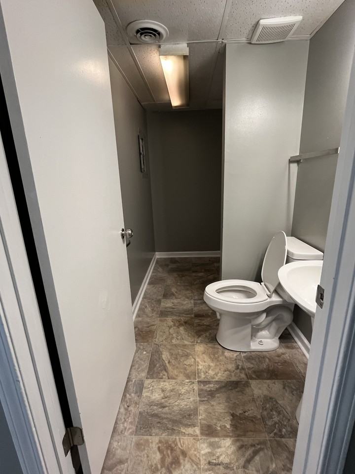 159 E Thomas Street - Photo 6 of 8