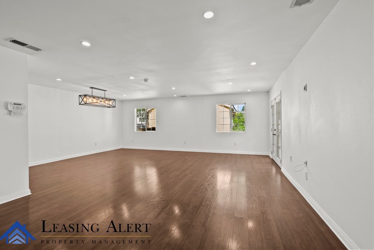 7800 Lindley Ave #1 - Photo 2 of 20