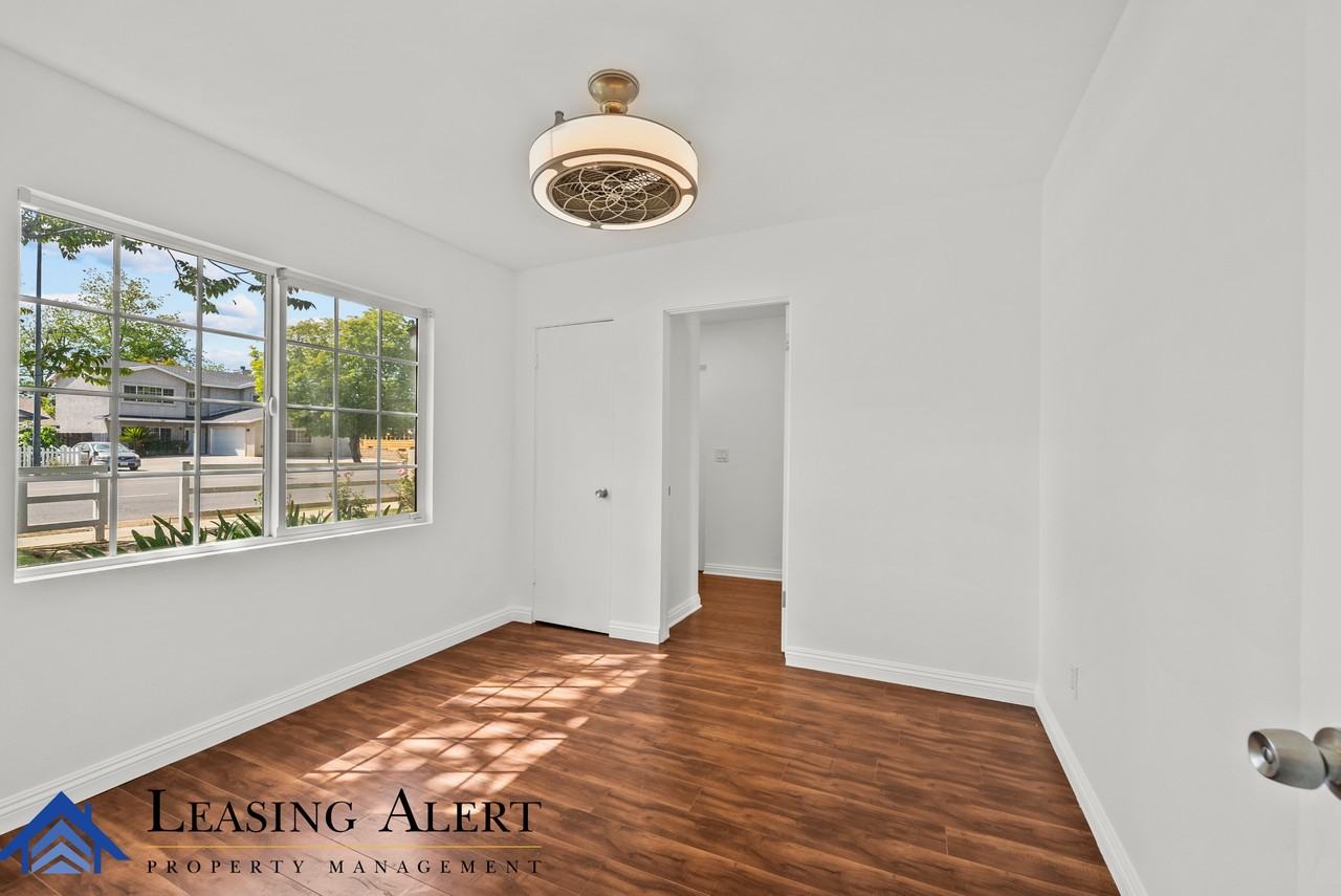 7800 Lindley Ave #1 - Photo 7 of 20