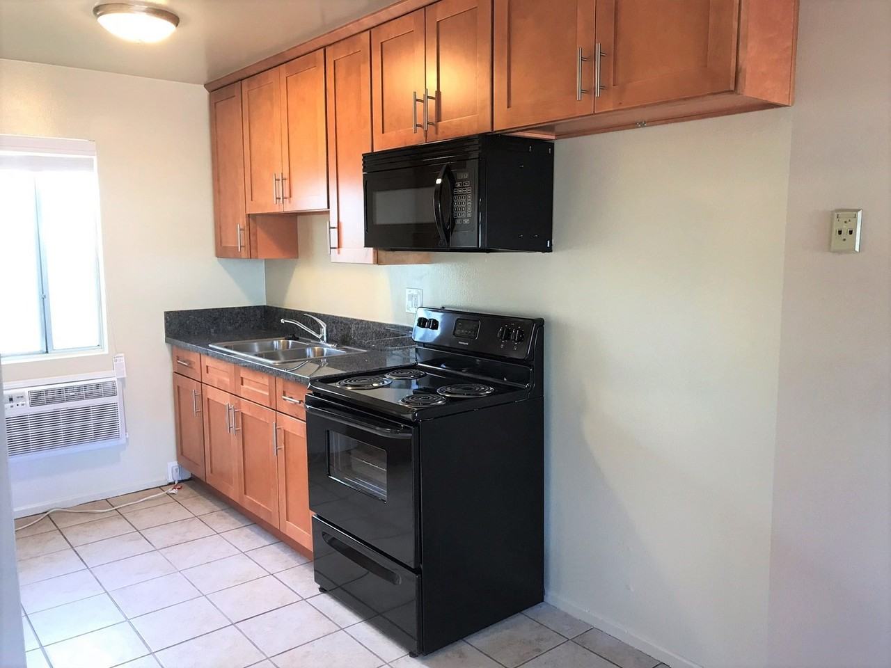 405 W Alameda Ave #L - Photo 3 of 14