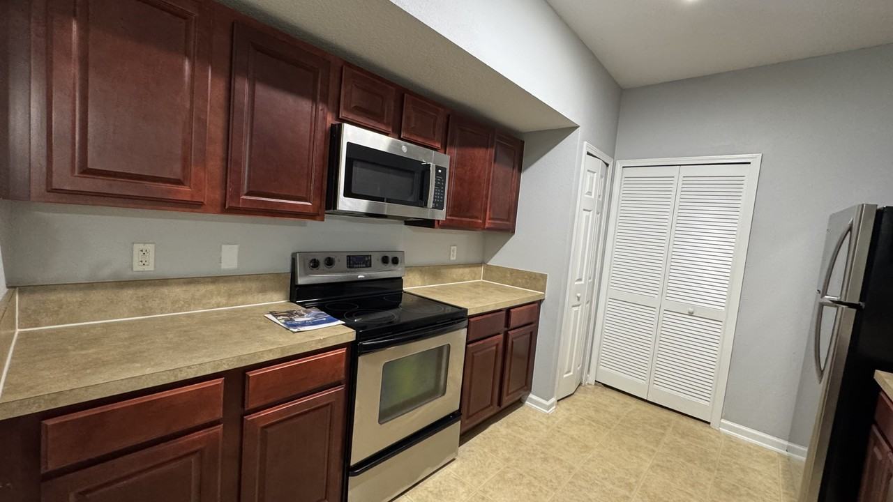 3680 Kirkpatrick Cir #6 - Photo 7 of 19