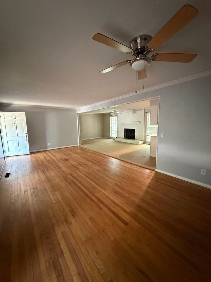 1212 Old Mill Rd - Photo 6 of 19