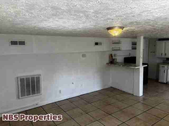 308 W. 5th Ave., #4 - Photo 7 of 16