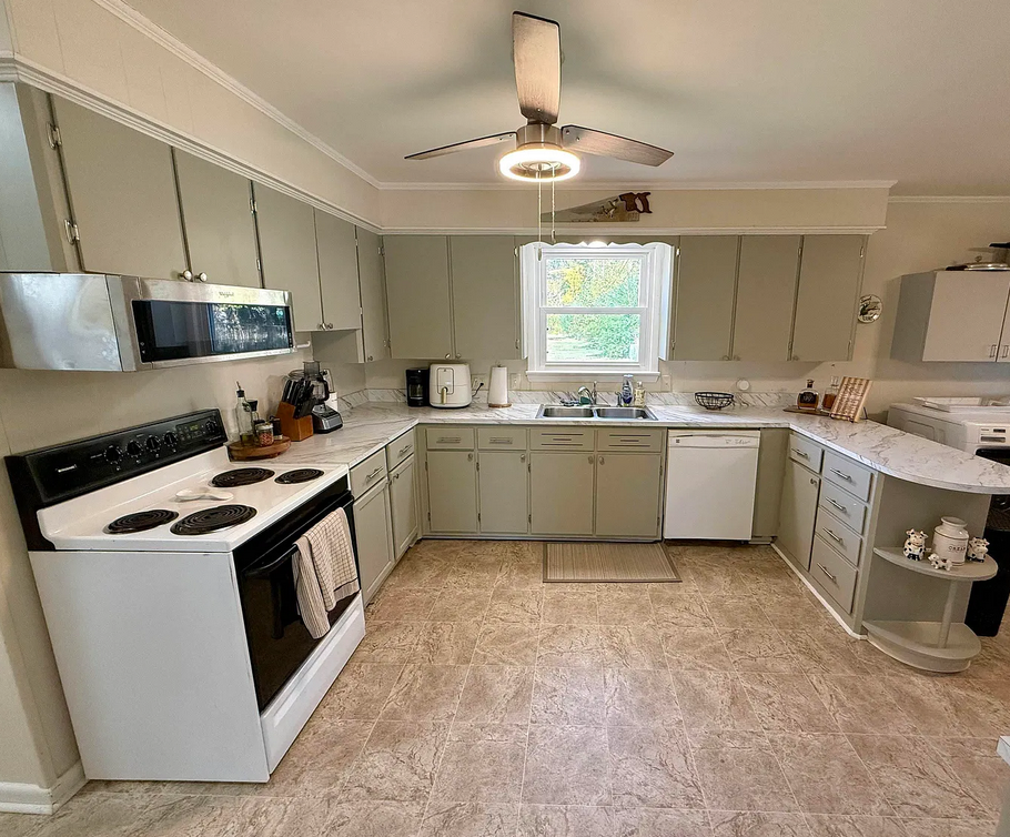 1306 Peggy Ann Dr #1 - Photo 3 of 11