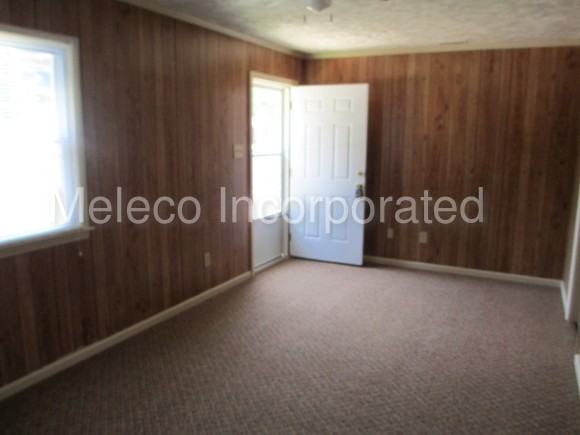 1507 3rd Ave - Photo 2 of 8