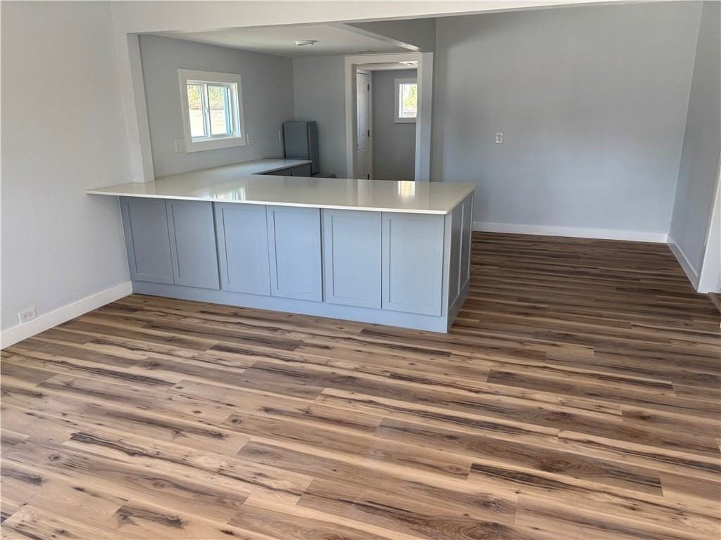 118 E Spring St - Photo 3 of 6