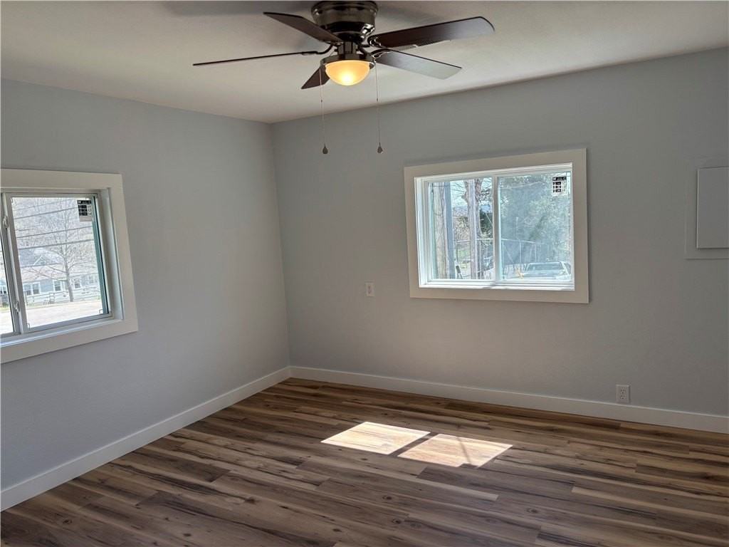 118 E Spring St - Photo 5 of 6