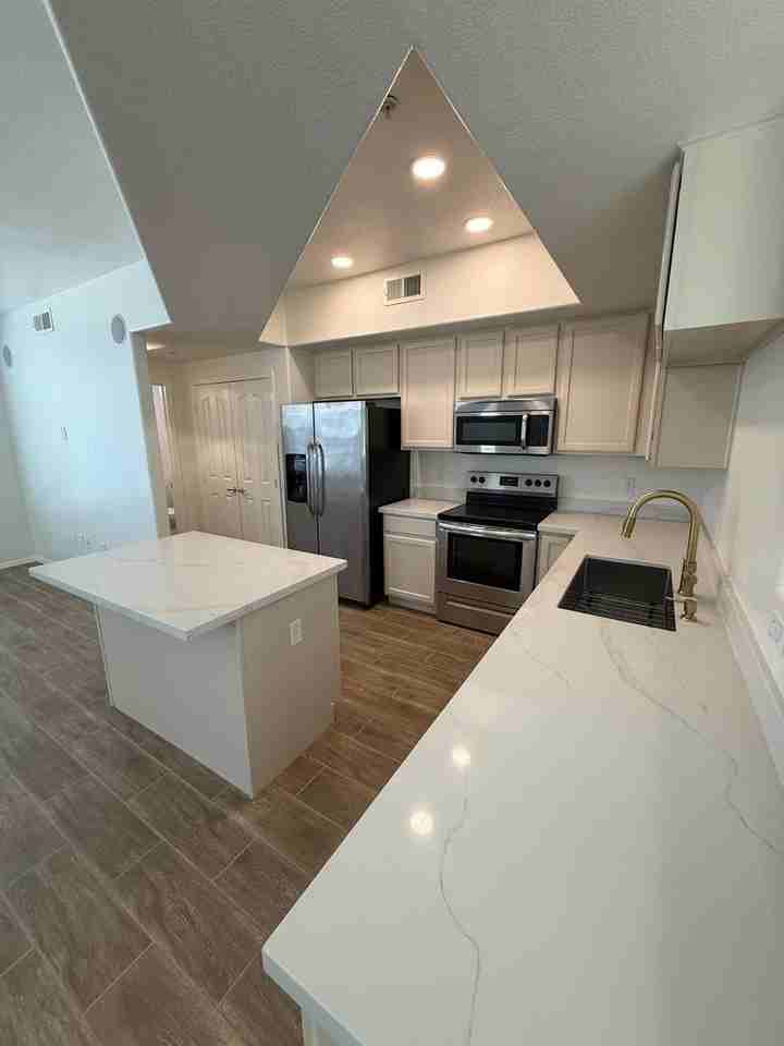 2150 W Alameda Rd #1031 - Photo 3 of 43