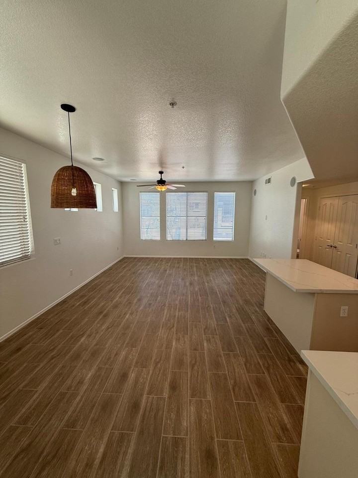 2150 W Alameda Rd #1031 - Photo 6 of 43