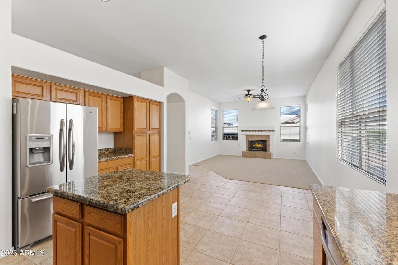 6586 W Oraibi Dr - Photo 6 of 33