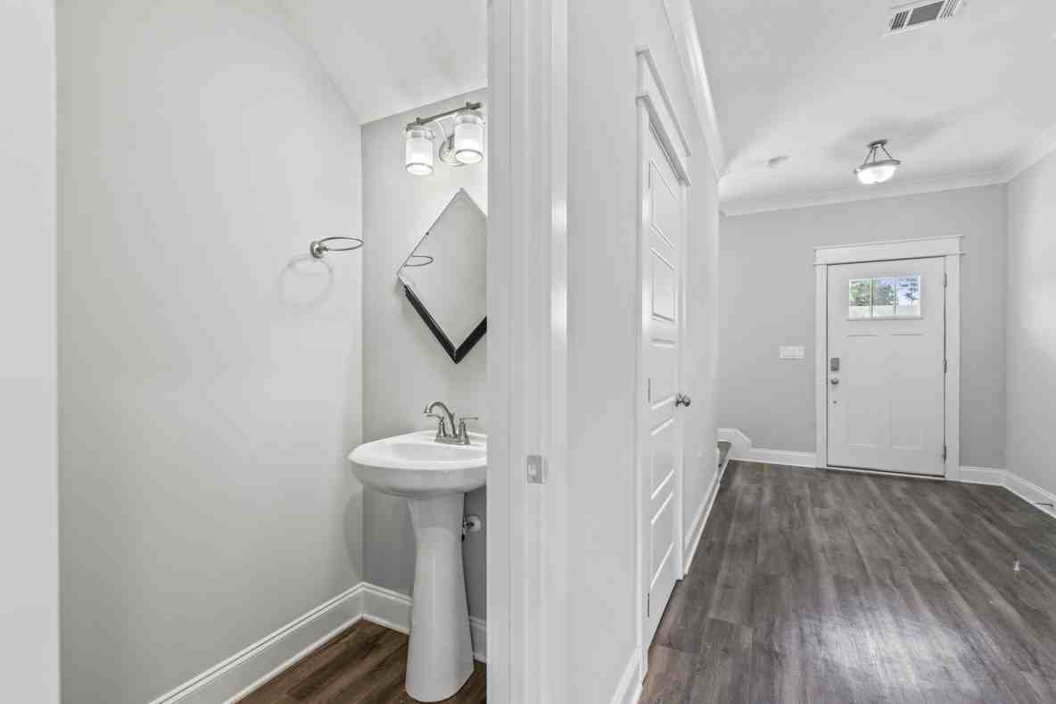 1428 Gatewood Pl #1 - Photo 3 of 24