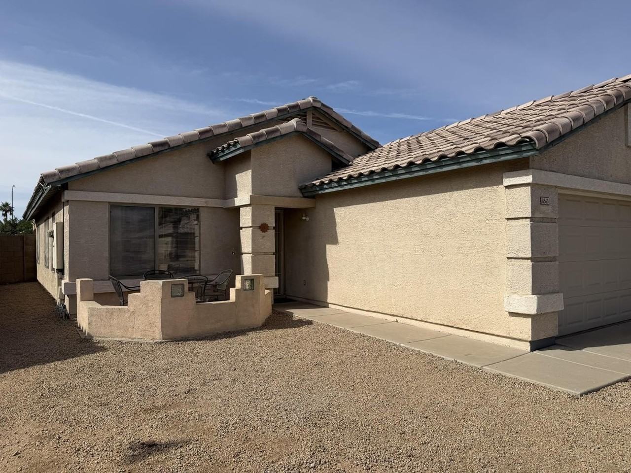 8563 W Mission Ln - Photo 4 of 22