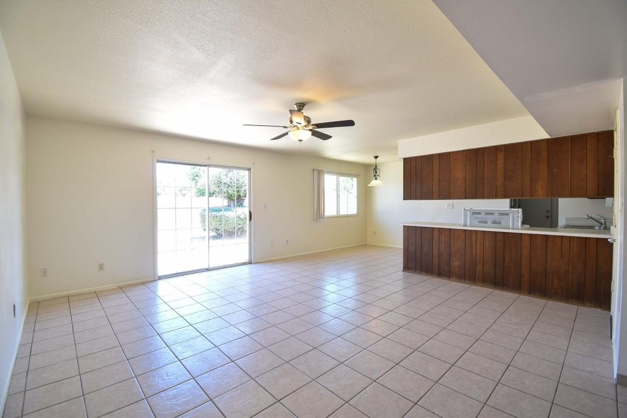 6819 N 64th Ave - Photo 7 of 23