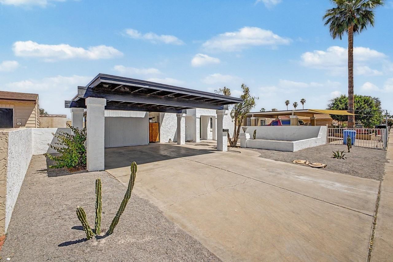 4127 N 106th Ave - Photo 3 of 30