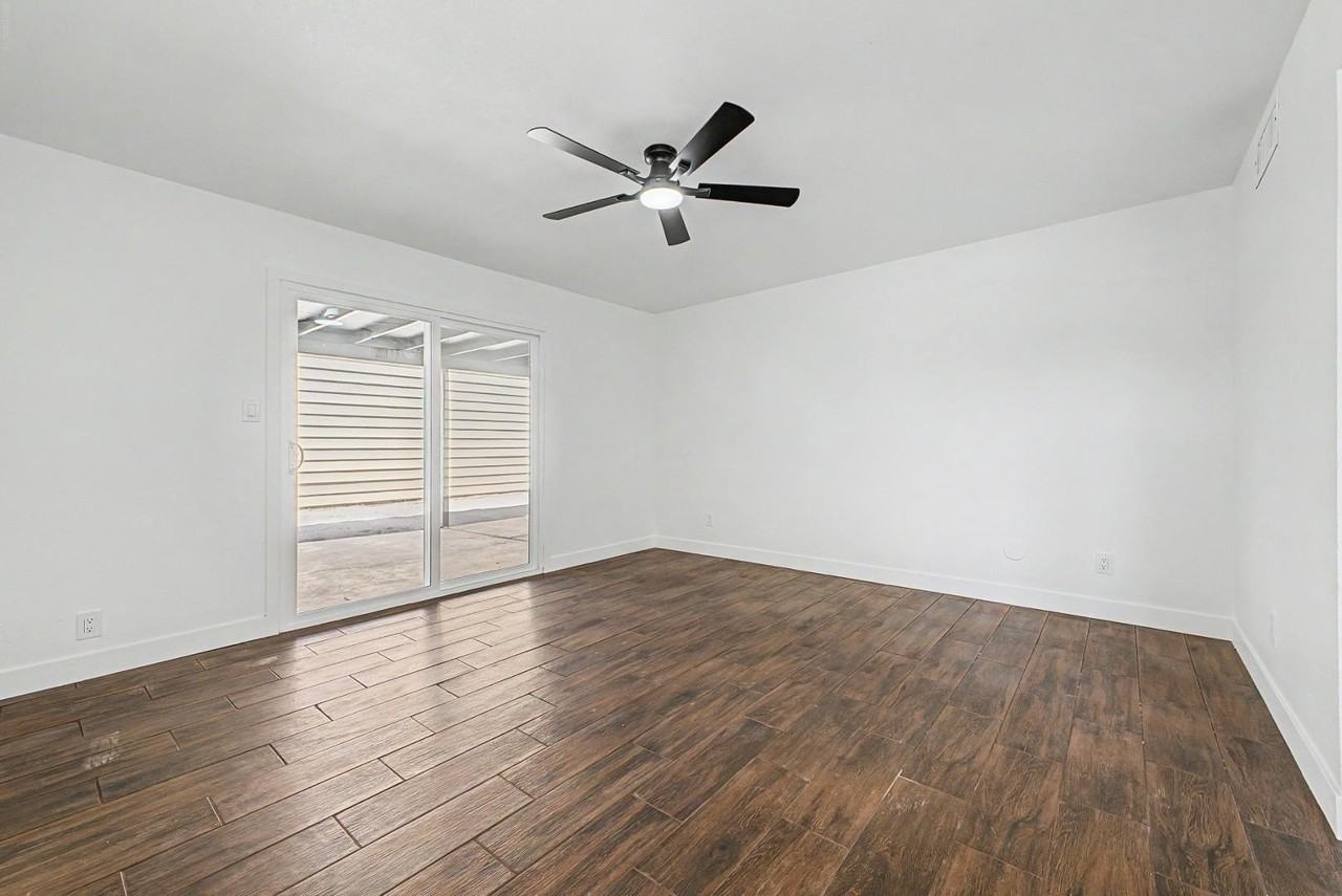 4127 N 106th Ave - Photo 6 of 30