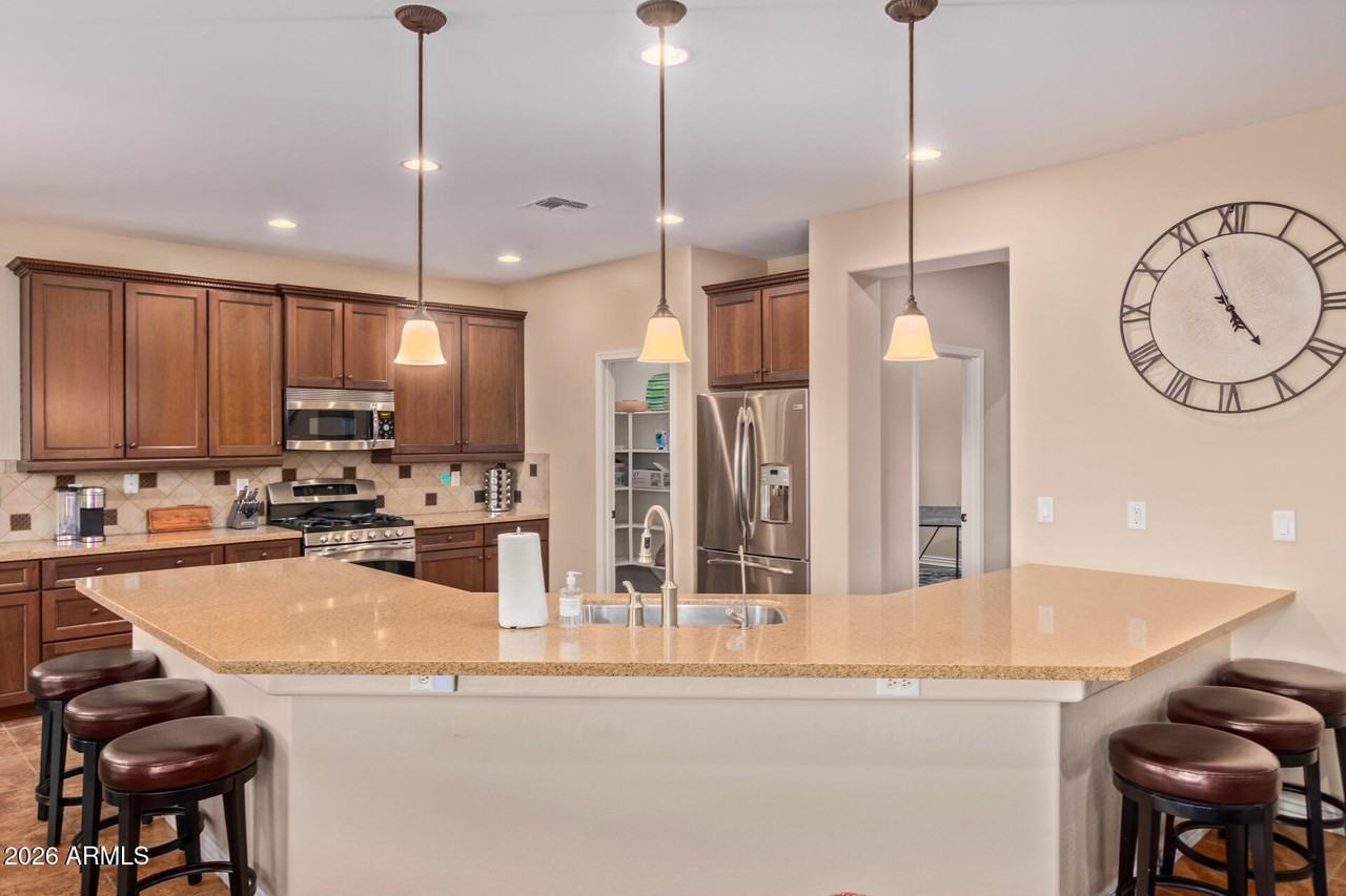 16367 N 183rd Dr - Photo 4 of 44