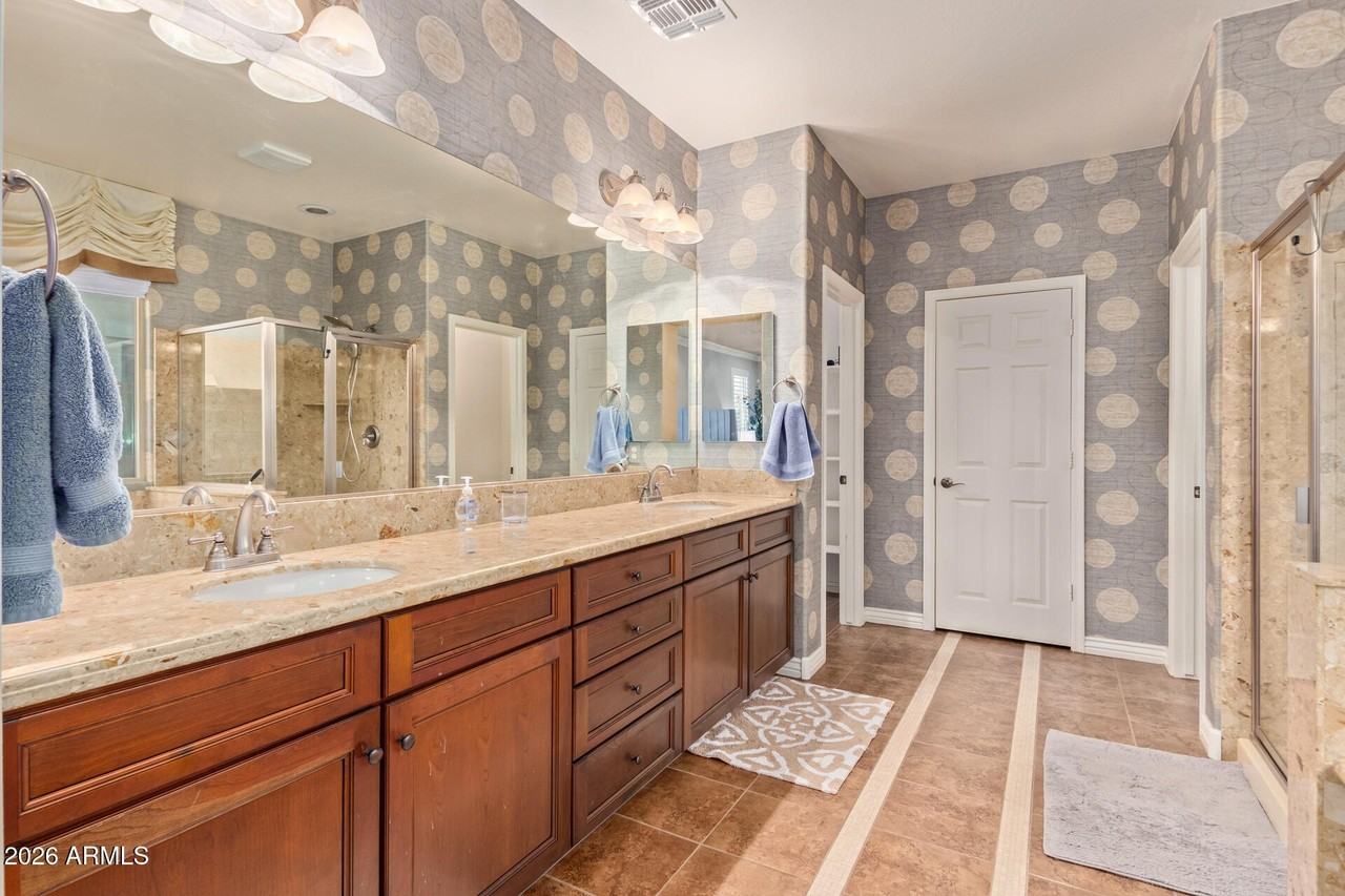 16367 N 183rd Dr - Photo 6 of 44