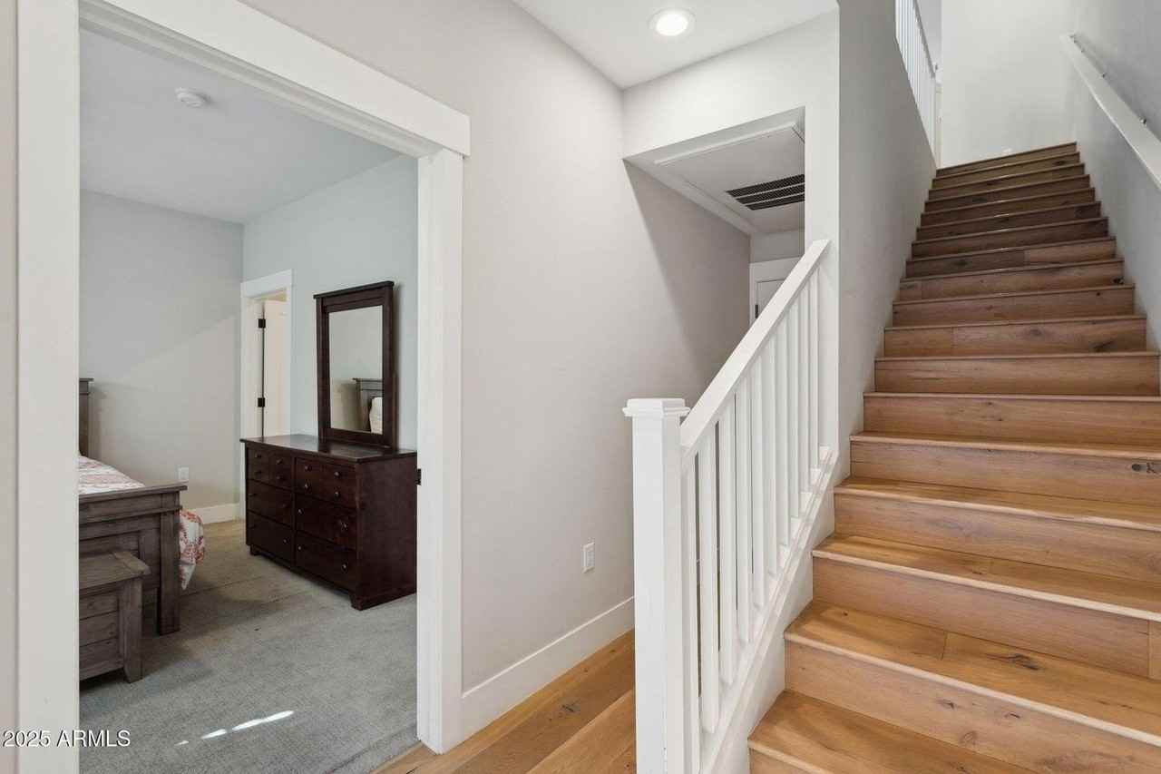 1400 E Bethany Home Rd #22 - Photo 4 of 31