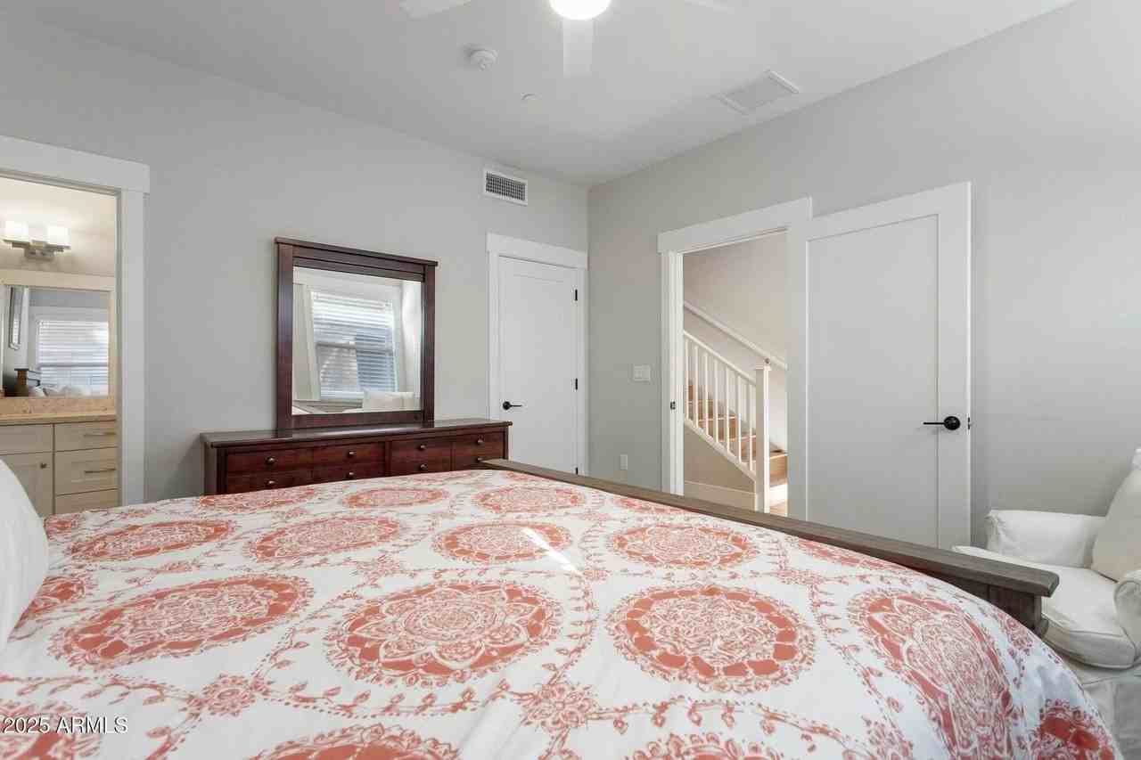 1400 E Bethany Home Rd #22 - Photo 6 of 31