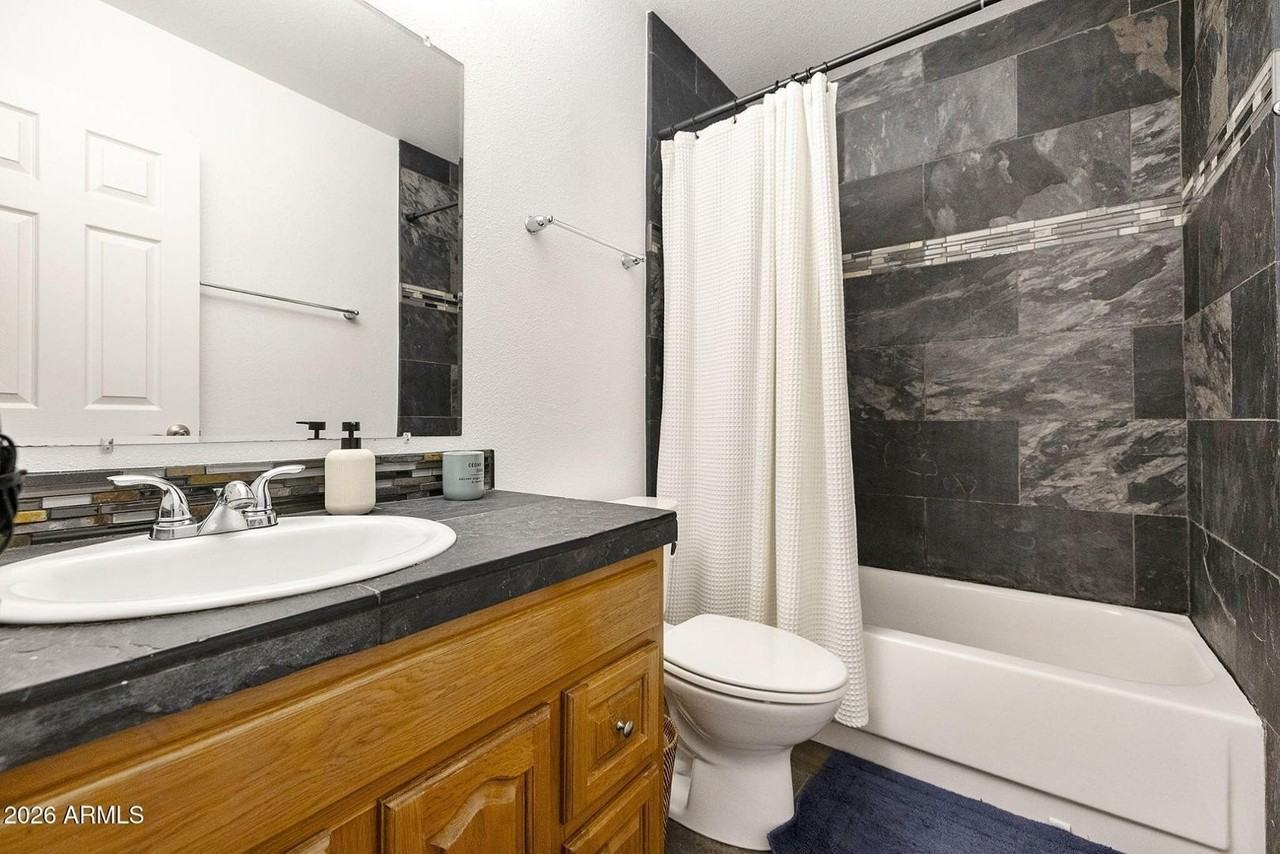 3039 N 38th St #11 - Photo 6 of 20