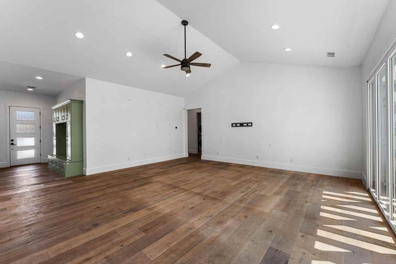 4145 E Campbell Ave - Photo 6 of 45