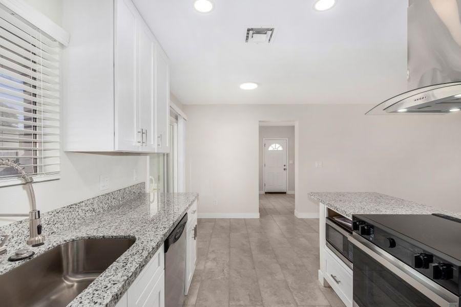 4316 E Rose Marie Ln - Photo 5 of 18