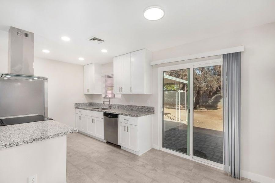 4316 E Rose Marie Ln - Photo 7 of 18