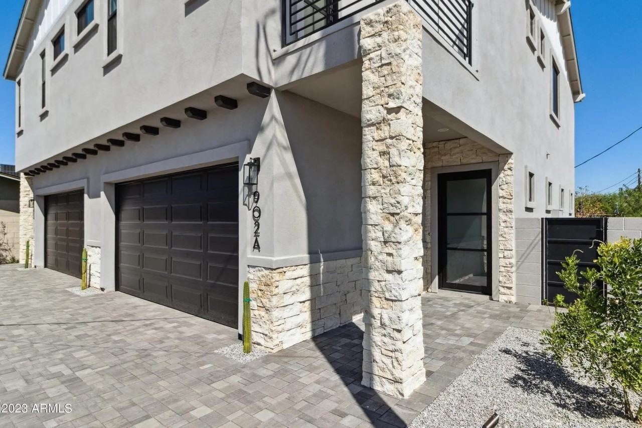 902 W Hazelwood St #B - Photo 2 of 36