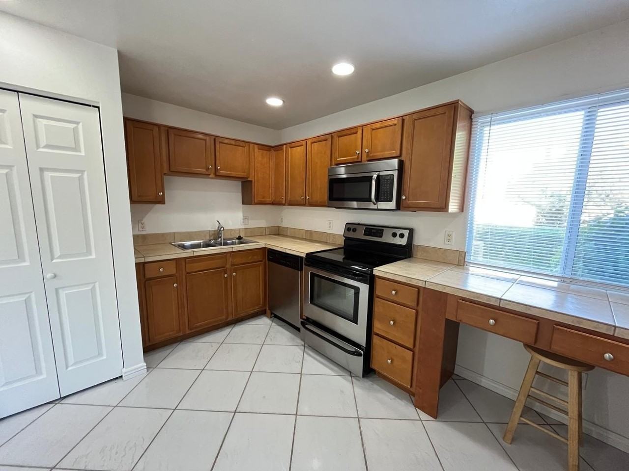 12440 N 20th St #101 - Photo 4 of 14