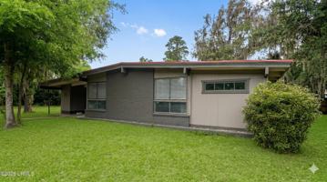 featured image of 1003 Broad River Dr