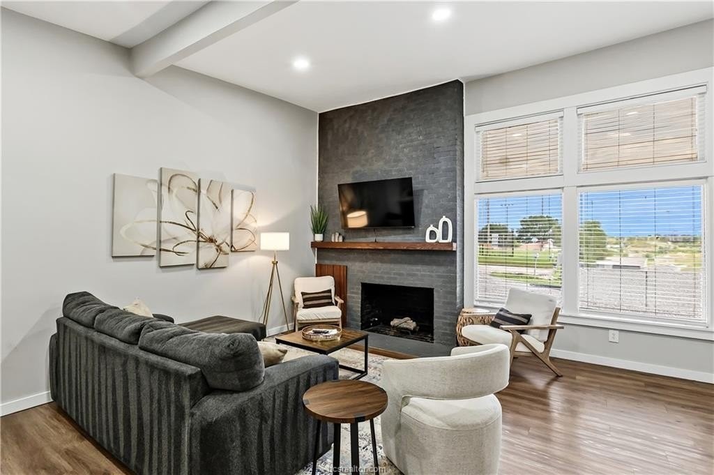 402 Williamson Dr - Photo 6 of 25