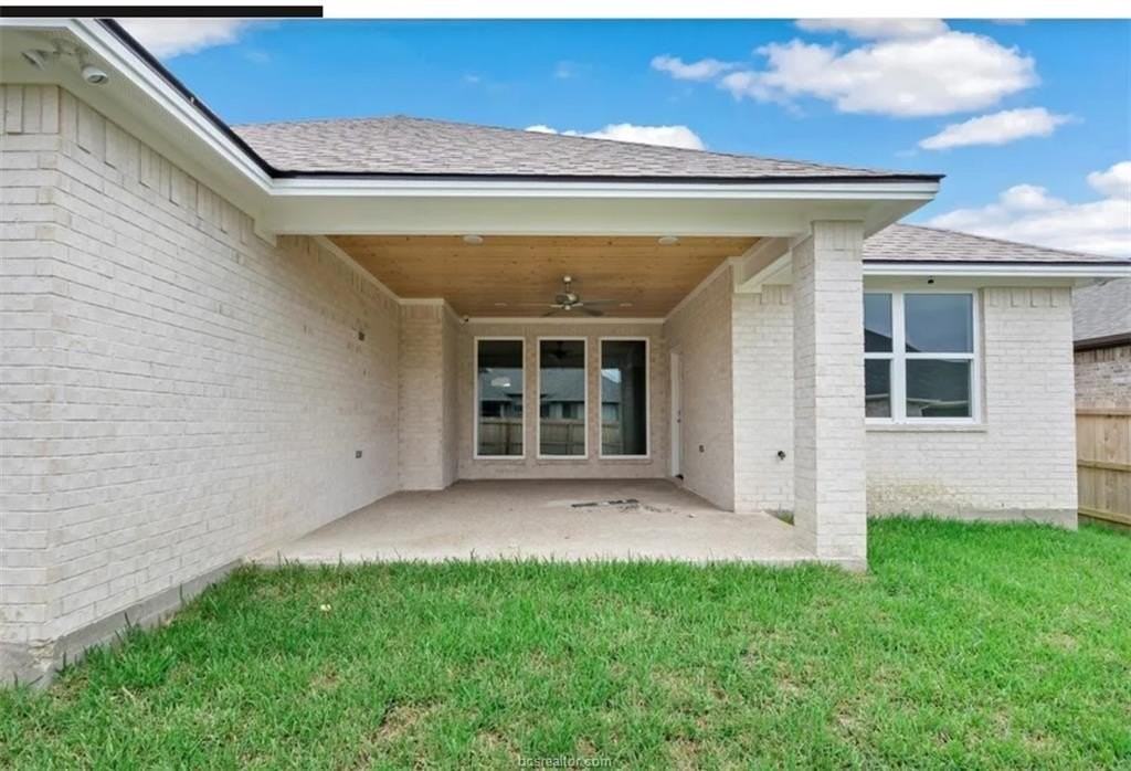 2915 Bombay Ct - Photo 7 of 9