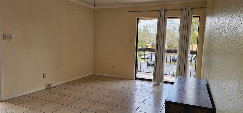 2865 Winkler Ave Apt 416 - Photo 2 of 7