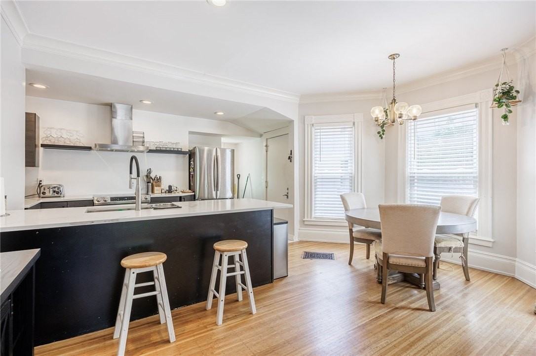 256 Oxford St #1 - Photo 4 of 24